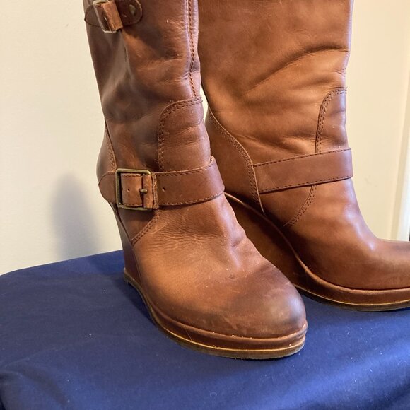 Lucky Brand Distressed Leather Wedge Heel Boots Women’s 7/7.5 – Caramel Leather - Picture 4 of 11